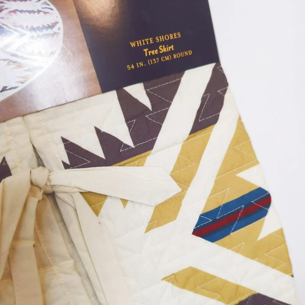 Pendleton Christmas Tree Skirt White Shores 54” Round Southwest Aztec Print - Picture 5 of 6